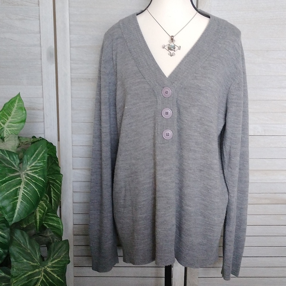 ⚜️ Kenneth Cole Reaction 3 Button V-neck Sweater - Size XL